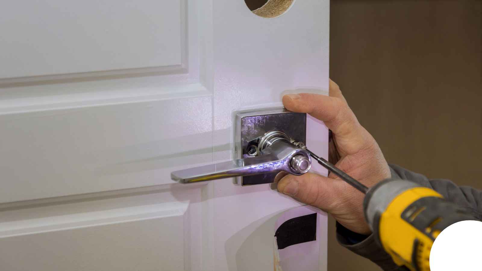 Locksmith in Huntsville, AL — Commercial Lock Repair Huntsville Locksmith in Huntsville, AL — Commercial Lock Repair Huntsville